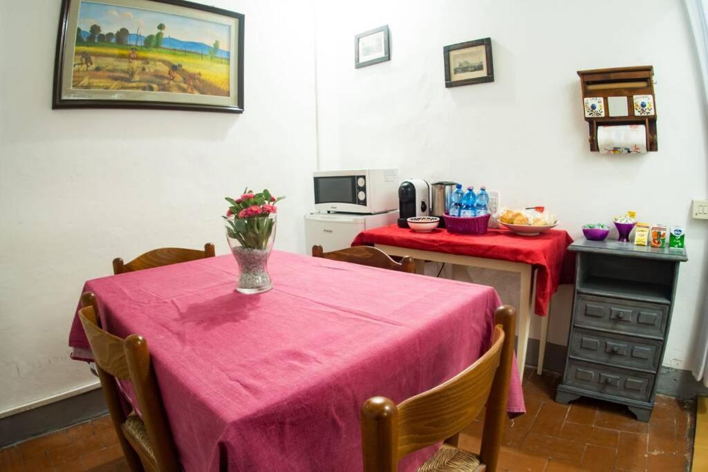 Apartamento Residenza d'epoca La Casa del Conte Siena Exterior foto